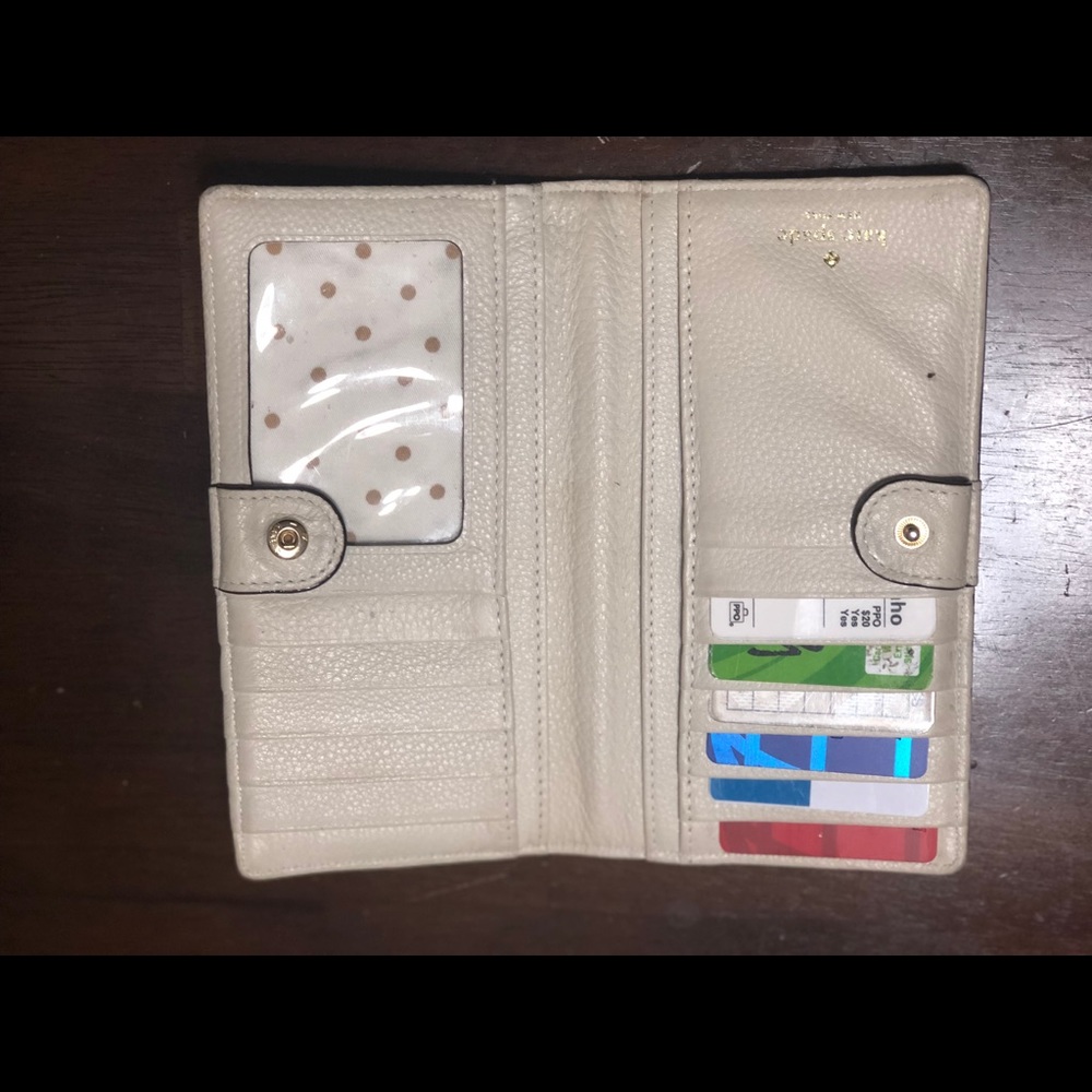 Kate Spade Wallet - Picture 4 of 4